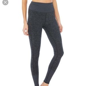 ALO Yoga - lounge legging - Size Small